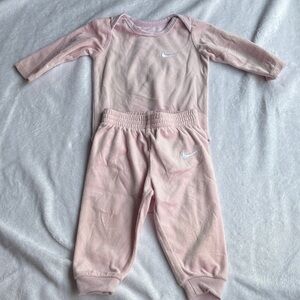 Nike Soft Pink Infant Set